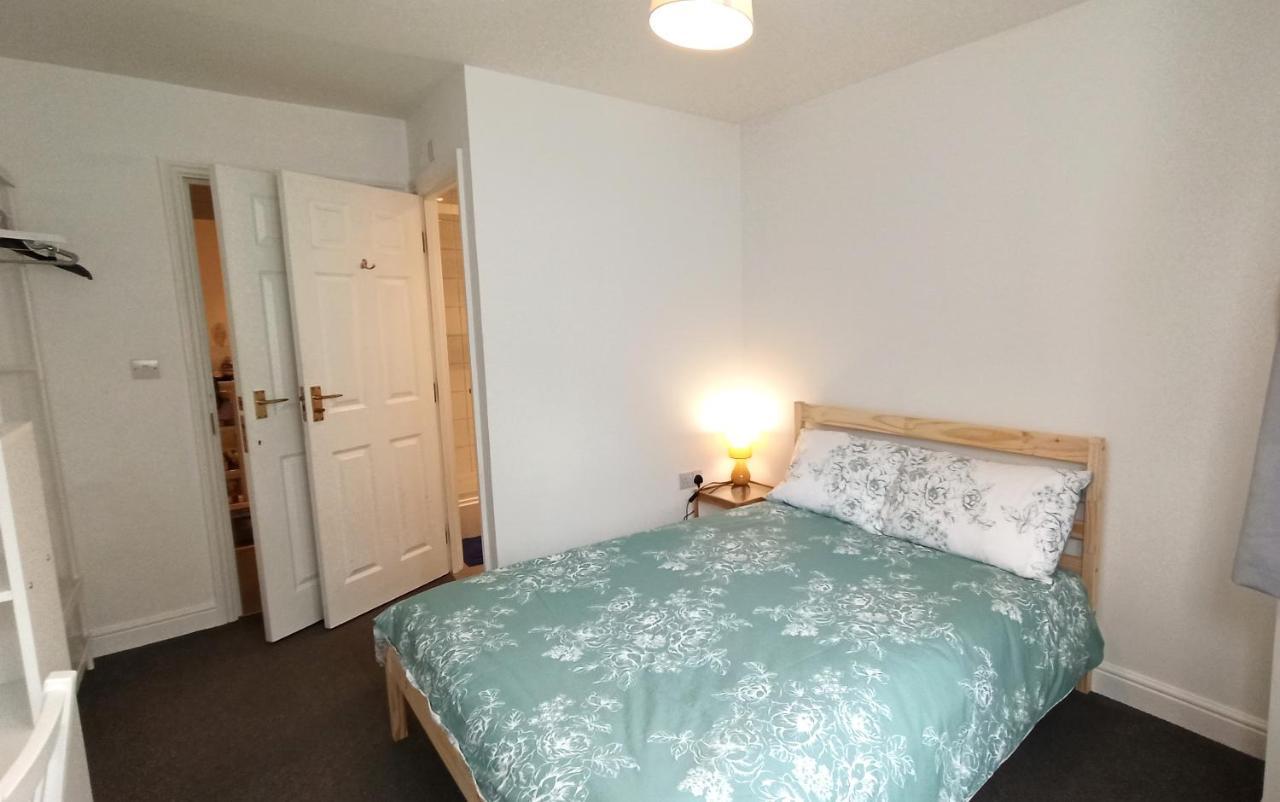 Bright, Chilled Ensuite Db Room In A Shared Flat! ロンドン エクステリア 写真