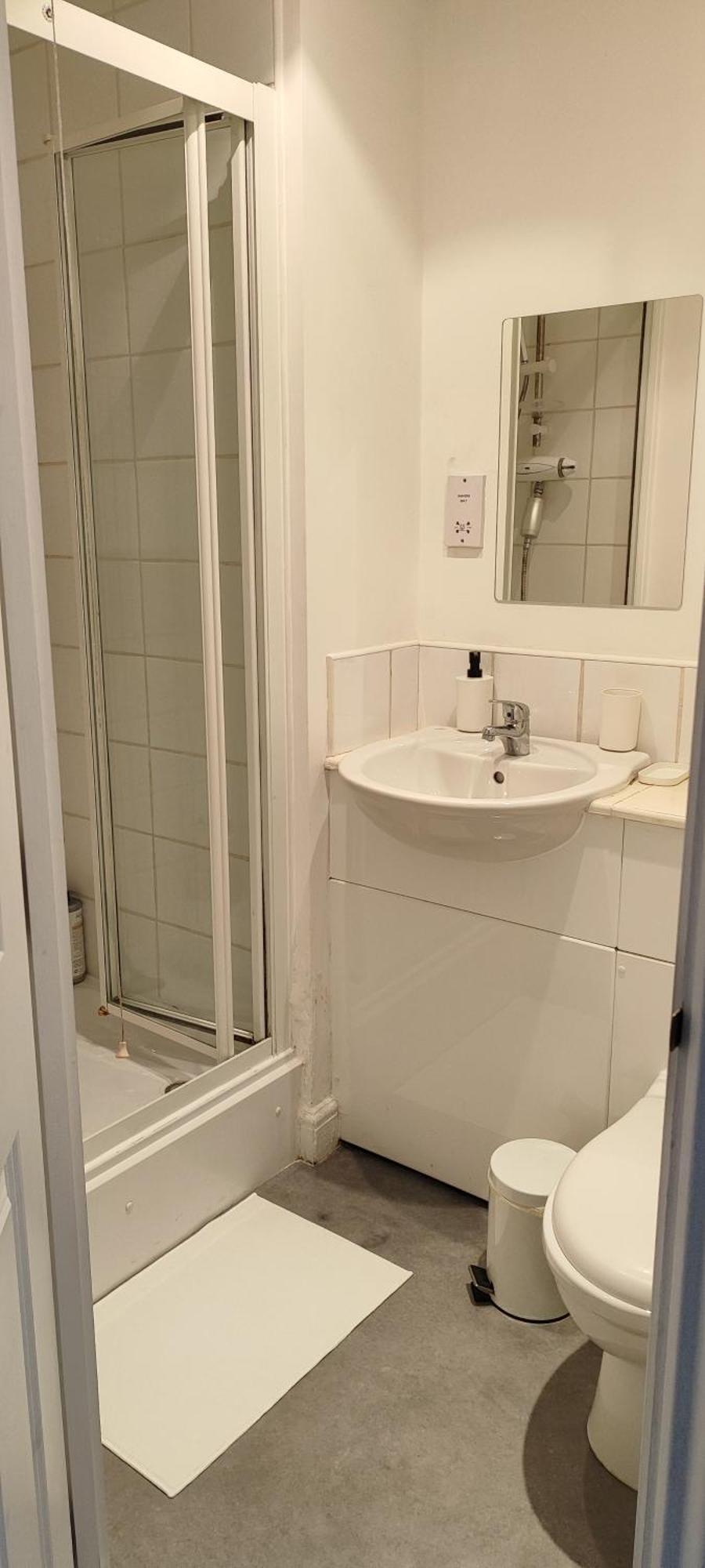 Bright, Chilled Ensuite Db Room In A Shared Flat! ロンドン 部屋 写真